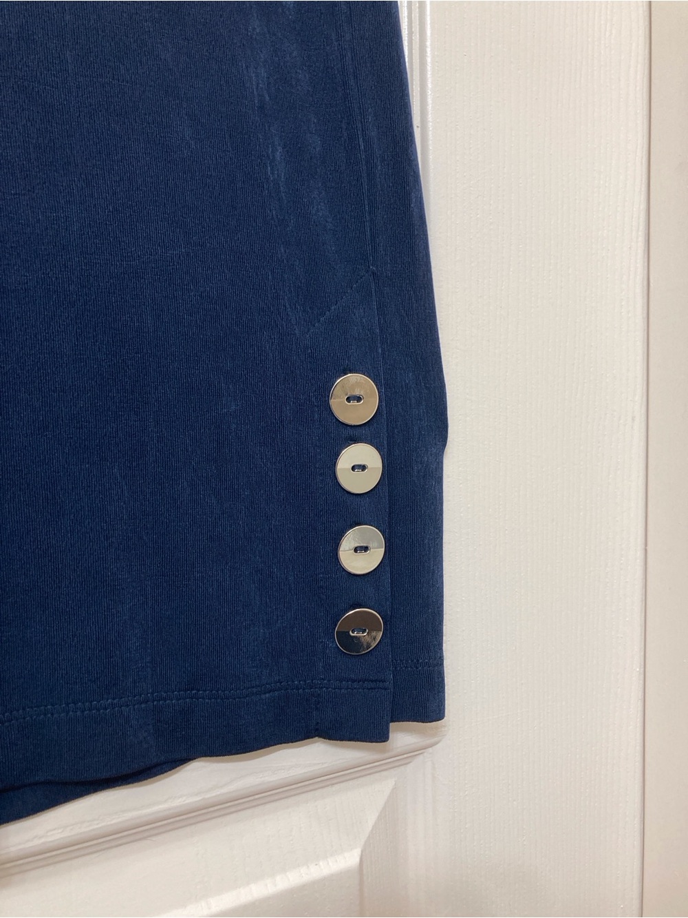 Chico’s Travelers Size 2 Slinky Navy Blue Wide Leg Pull On Capri Pants Large - Picture 3 of 4